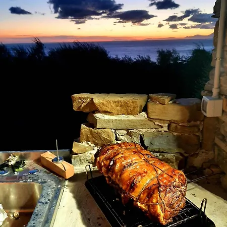 Dimora Acqua Del Fico Bed & Breakfast 3*